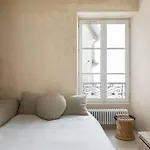 Amazing flat in an amazing Montmartre street